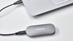 KIOXIA LXD10S002TG8 EXCERIA PLUS Mini 2TB (1050/1000MB/s) USB ve TYPE-C Siyah Taşınabilir SSD Harddisk